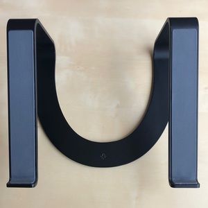 Curve 12 South Laptop stand